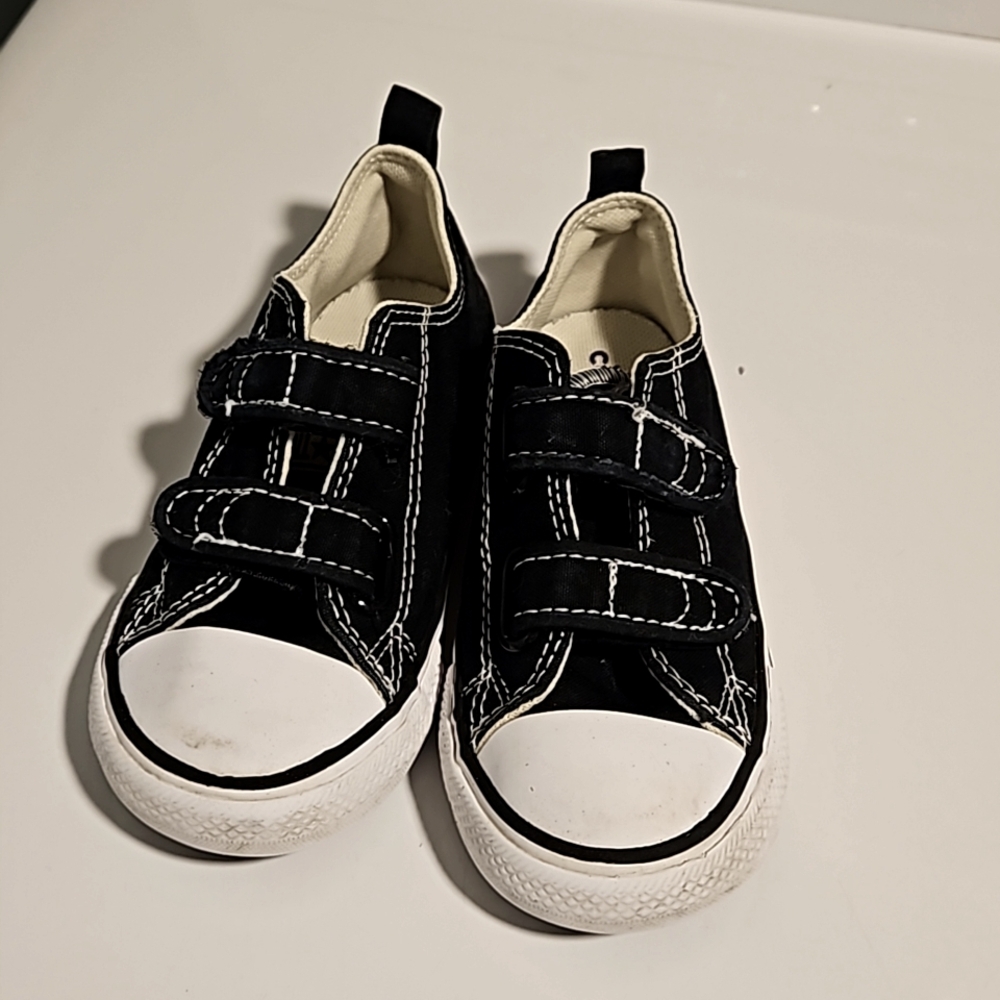 Velcro Converse size 9c